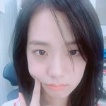 화장기 없이 아름다운 모습으로 <b>남아</b> 있는 두 명의 여성 아티스트