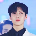 제이홉은 무슨 ㅋㅋㅋ<b>이은상</b>이 훨 존잘