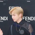 기본기 <b>탄탄</b>한 외모 소유한 男돌