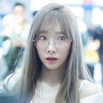 <b>새침</b>하게 너무 예쁜 여자 아이돌