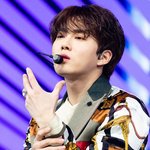 [EXO] 오늘 뜬금포 올라온 인ㄱr 미공개 사진