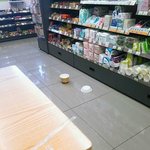 [댓글부탁해] 아까 <b>링링</b>땜에 편의점에서 밥먹는 아저씨 밥 날아감