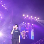 [EXO] 세훈이 혼자 <b>서서</b> 뭐하고 있는거지????