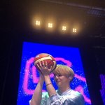 [강다니엘] 공이랑 안<b>친한</b> 강다니엘 그런데