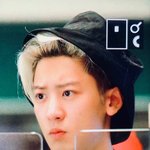[EXO] 찬열이 완전 새벽에 도착했네 근데 머리ㅋㅋㅋ