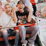 같이 여행다녀온 빈지노 미초바 커플