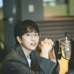 라디오 <b>DJ</b>하고 있는 아이돌들
