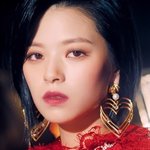 <b>정연</b> 되게 나이들어보인다