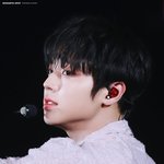<b>사슴</b>도 울고 갈 눈망울 소유한 男돌