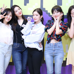 엄청 행복해 보이는 <b>웬디</b>와 아이린