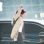 [패션] <b>NCT</b> 루카스와 블랙핑크 지수는 런던에서 열리는 버버리...