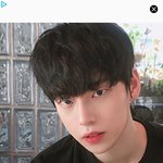 <b>이</b> 사람 누군지 알아? 너무 <b>잘</b>생겼어