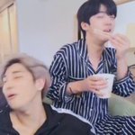 [댓글부탁해] <b>엑스원</b> 실친이 서로 잘생겼다고 말한 직후의 모습