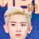 [EXO] 얼굴만보면 <b>멋짐</b>뿜뿜인데 배지가ㅋㅋㅋ