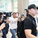 <b>공항</b>에서 기자 머리 바뀐거 알아본 강다니엘