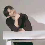 [댓글부탁해] 아스달 끝난 최근 송중기 얼굴.<b>gif</b>