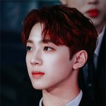 <b>훤칠</b>해서 자체 발광하는 남돌
