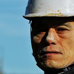 삶의 <b>무게</b> 견디며 가정 지키는 아버지를 되돌아보는 시간