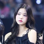 얘들아 이사진이랑 <b>비슷</b>한 블러셔