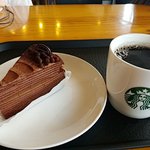 [댓글부탁해] 스타벅스 가나슈 크레이프 케이크 ㅈㄴ 맛있어ㅜㅜㅜㅜㅜㅜㅜㅜㅜㅜㅜ