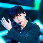 <b>황민현</b> 존잘이지않아?