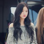 [이것좀봐줘] 장원영 머리스타일 무슨 파마야?