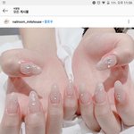 나 요즘 이런 <b>네일</b> 넘 이쁜 것 같어