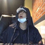 뷔 <b>생얼도</b> 잘생겼다