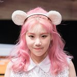 생딸기 <b>한입</b> 베어 문듯한 매력