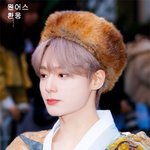깊고 짙은 <b>눈매</b>가 쩌는 남돌