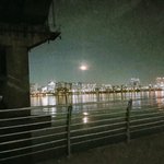 우울해서 <b>한강</b>왔는데