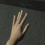 얘두랑 내 손 어때