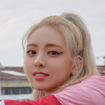 잇지 <b>유나</b> 눈화장 뭐냐