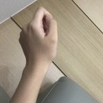 [드루와] 살 쪼금 빠졌는데 <b>손목</b>이 얇아짐