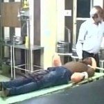 [모두드루와] 성폭행한 10대 <b>소년</b>의 양 손을 자른 남성