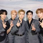 오늘뜬  뉴이스트 <b>원아</b>페 사진