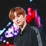 민현이랑 재환이랑 만난거