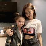 [모두드루와] 제니랑 <b>엘라</b> 둘이 닮지 않았냐