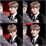 방탄 <b>뷔</b>가 쳐다볼 때 이런 느낌인가봐