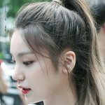 [드루와] 카운터 앞에 있는데 <b>다른일</b> 한다고 지나치는거