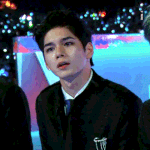 옹성우 팬들은 옹성우한테 상주기 싫어하는 것 같아보이는데 나만 그런거냐...