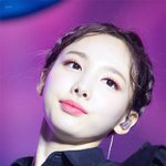 <b>수수</b>한 메이크업이 더 찰진 여돌