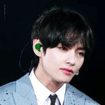 ??? : 어두우니까 뭉쳐 다니세요