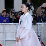 오늘자 대중문화<b>예술</b>상에 한복입고 온 김서형