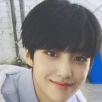 앞머리 기르는중인데 <b>매직</b>할거거든