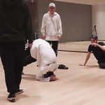 [EXO] 찬열이는 물구<b>나무</b> 이게 끝인게 웃겨ㅋㅋㅋ