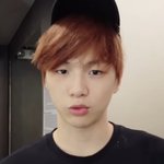 [강다니엘] 강다니엘 모자 올려쓴거
