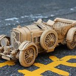 골판지만 있다면 다 만드는 아티스트