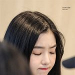 뭔가 <b>탐탁</b>지 않은 쭈구리 아이돌