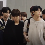 [연예인] 엑스원 늦은 <b>출국</b> 비하인드 ㄱㄱ!